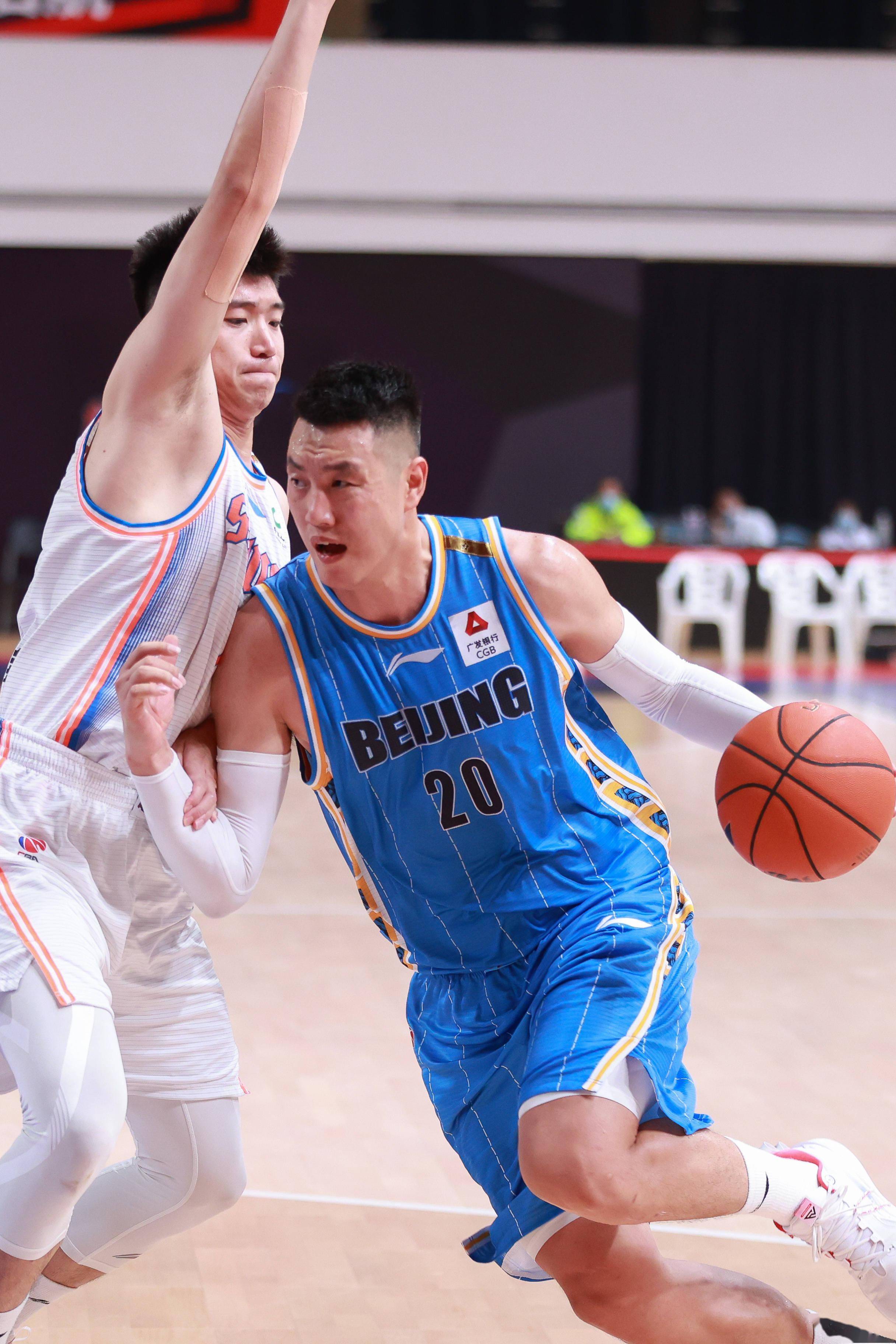 离项目中展 离项目中展